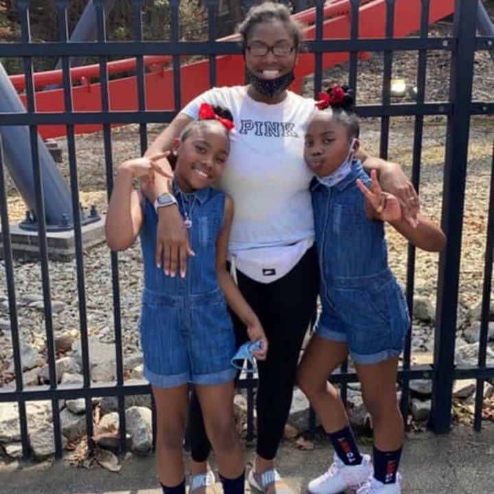 Thompsontwins&Mommy