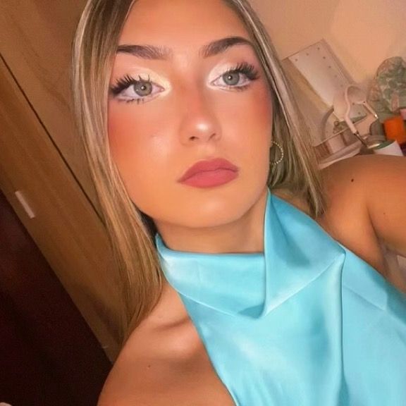 danielasauraa__