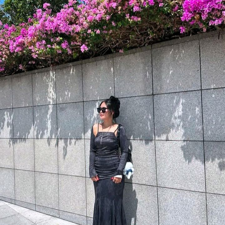 🇲🇲May Thu🇸🇬 (🌹Sg Mom🌹)