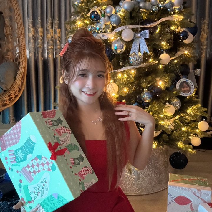 Tú Quyên 😉