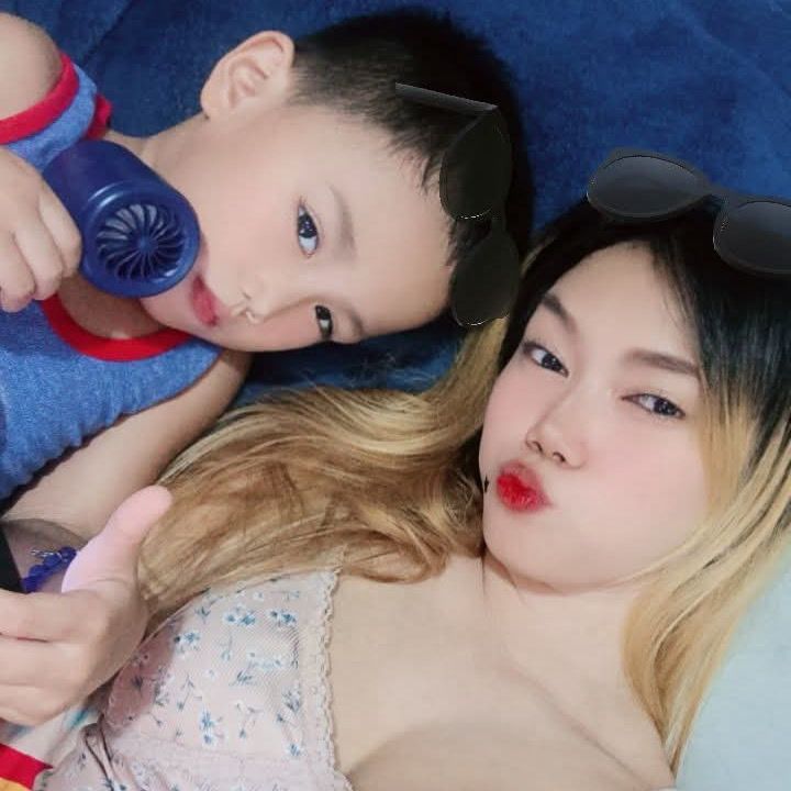 •Mommy Eyanne•