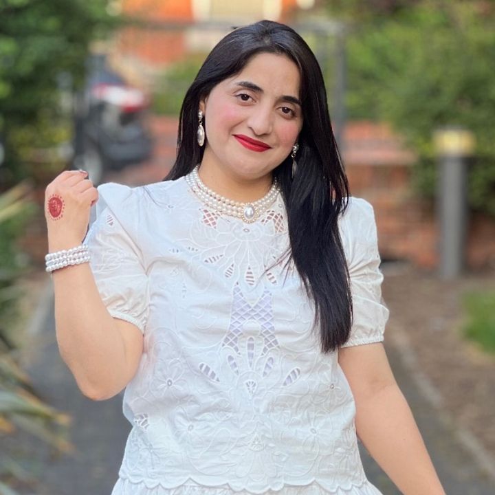 Hina’s Beauty & Buys