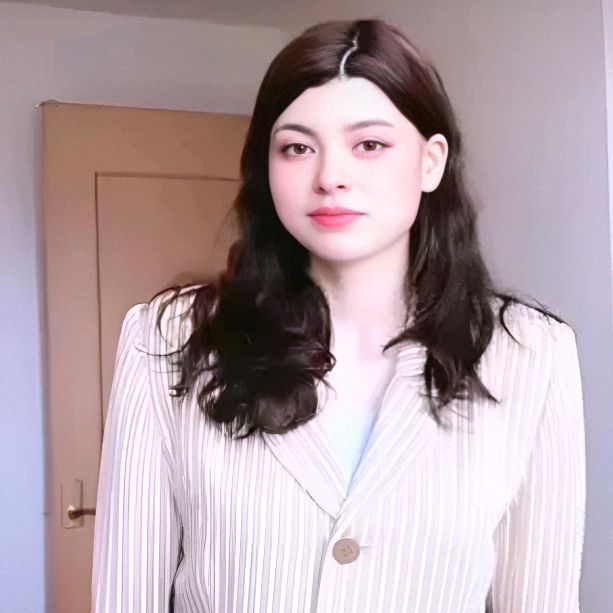 エミ 🇯🇵
