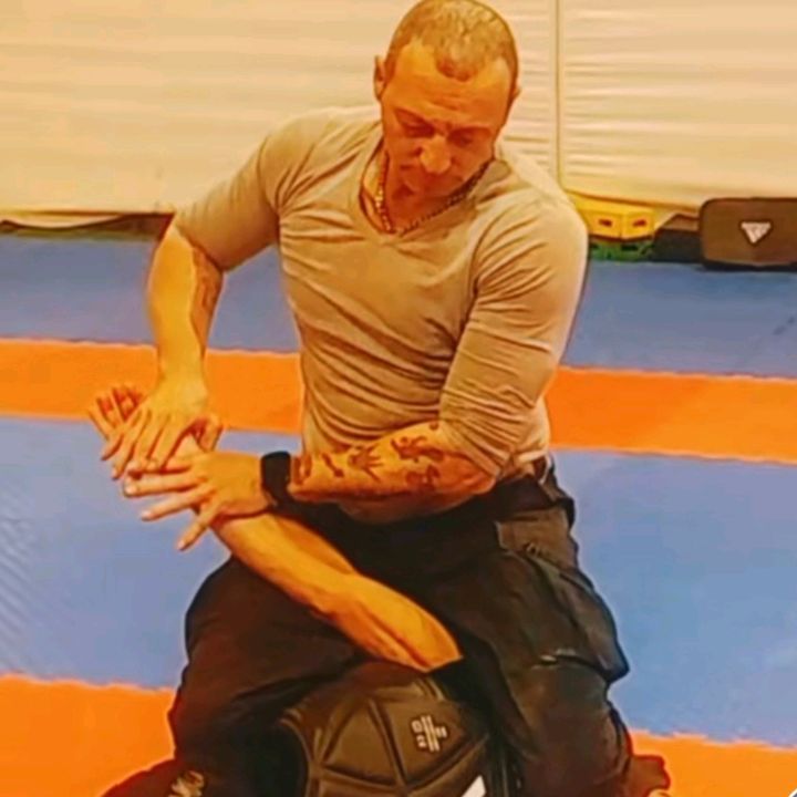 SELF DEFENCE STREET