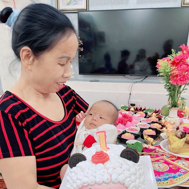 Nhà CoCa Mắt Hí