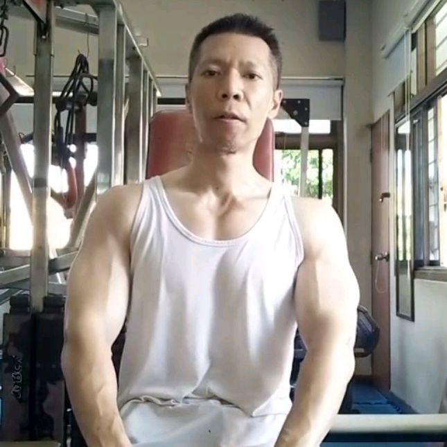 ฟิตหุ่นกับโจโจ้