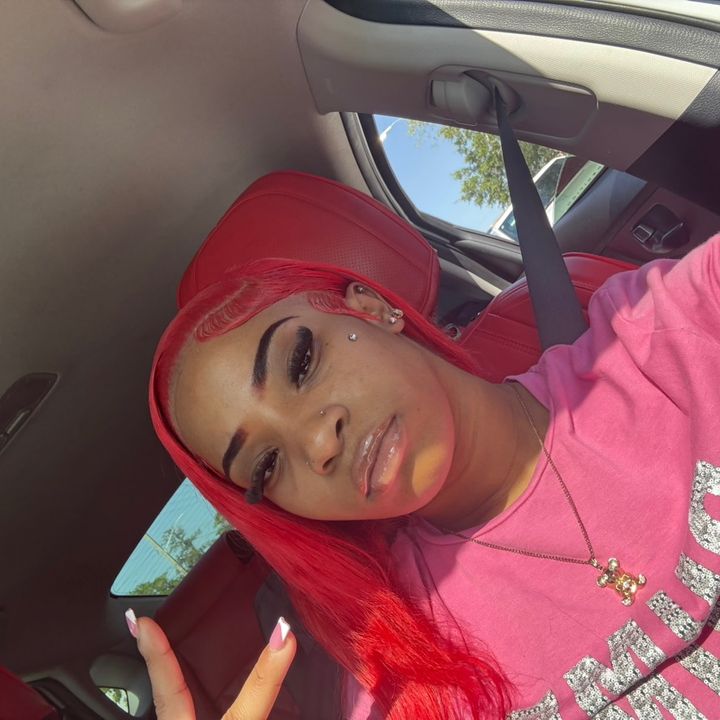 👩🏽‍❤️‍💋‍👩🏽