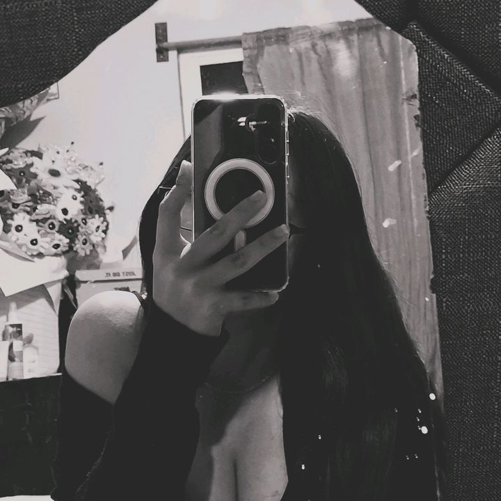 𝒲