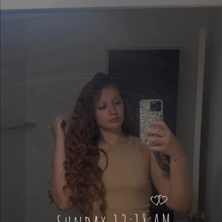 AliceWonderland33🧚♀️🦋