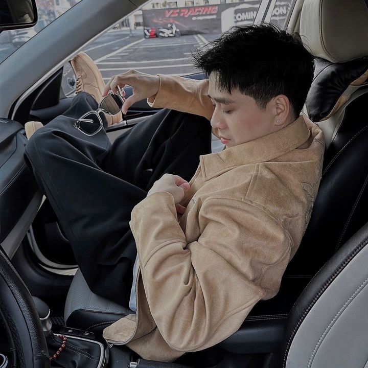 Mạnh Hưng Outfit