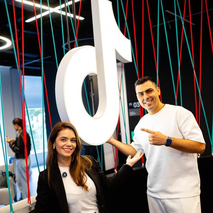 Edu & Bianca • BDGROUPSHOP