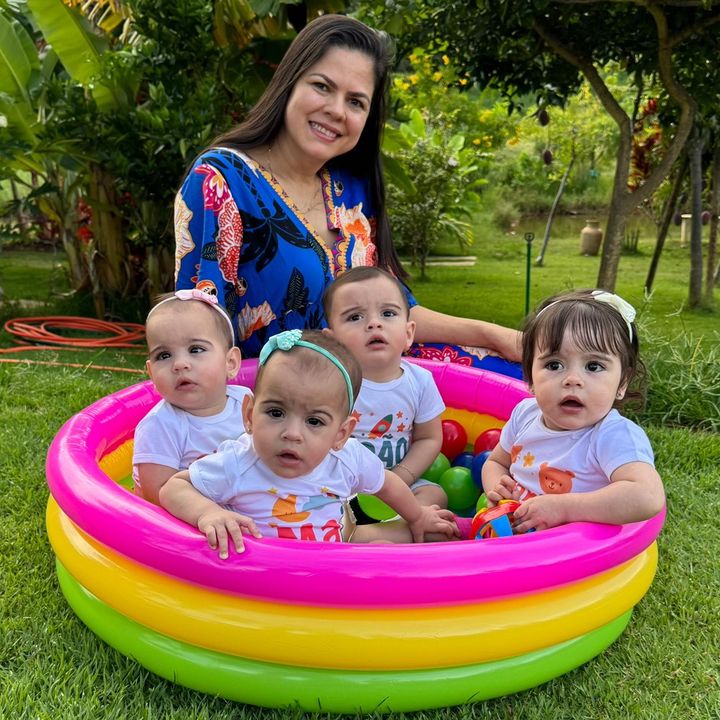 :::mãe de quadrigêmeos