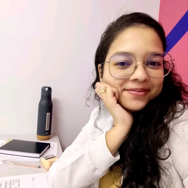 Sabrine Gama/ Psicóloga Online