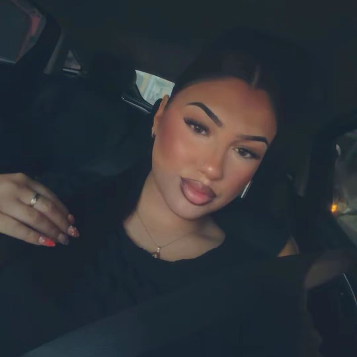 𝐌𝐀𝐑𝐈𝐀🎀