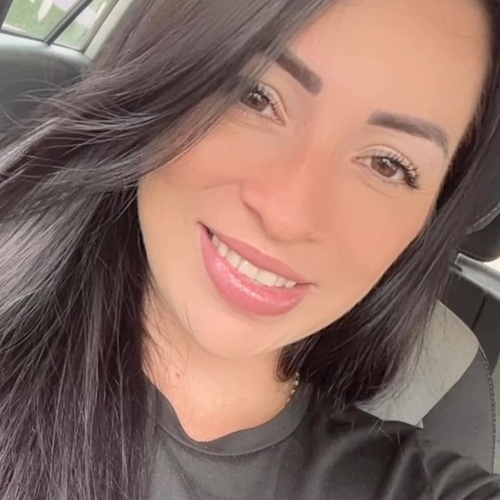 Angie castillo