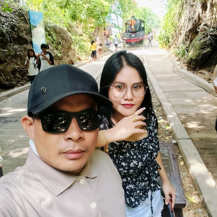စိန်မျက်လုံး888