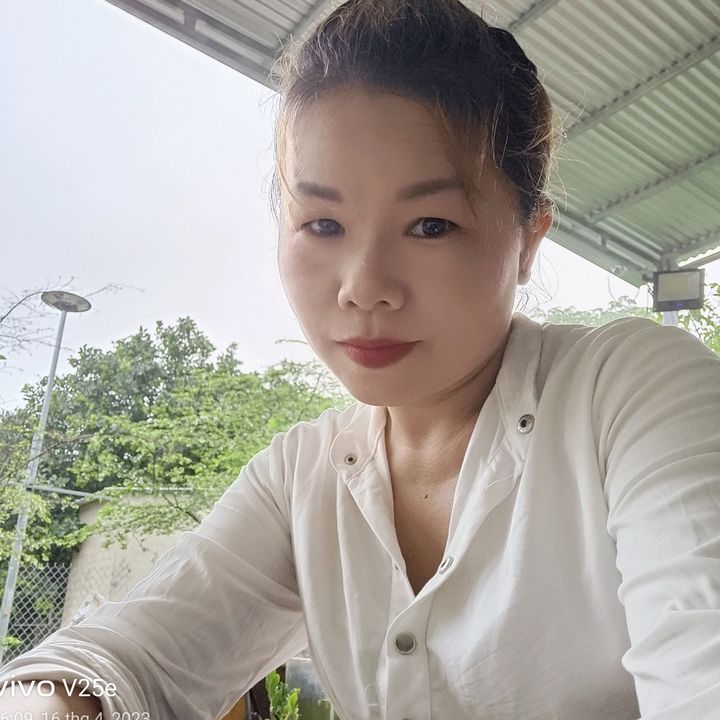 Mẹ bé Hậu