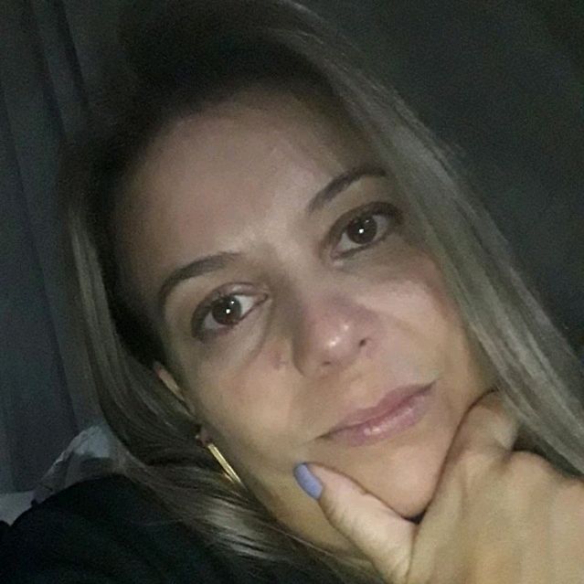 Viviane Paula Costa