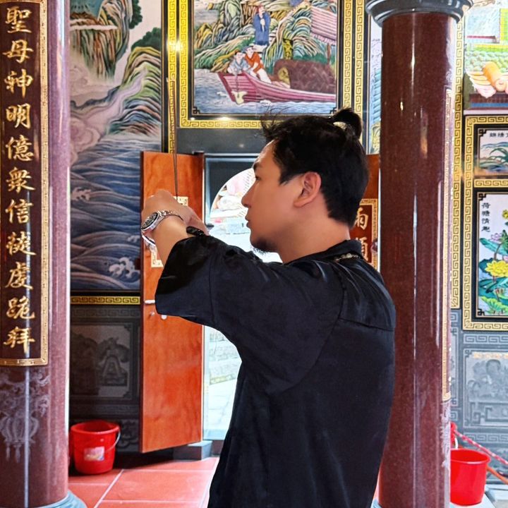 神通白龙老师（照片查因果）