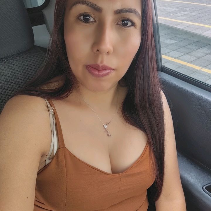 FLAQUITA FLORES 💐💐💐🌺🐝