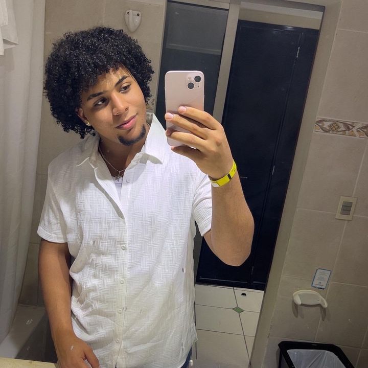 Alex_Tolentino02