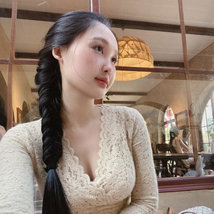 LINH LINH NGUYỄN