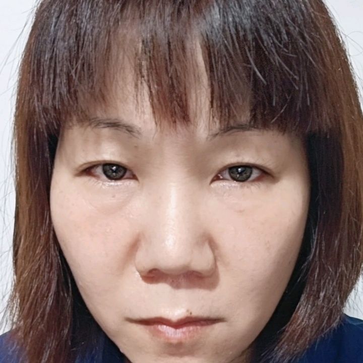 VIVIEN｜被AI教做人