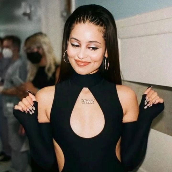 Y2K Drip 💋🍒✨
