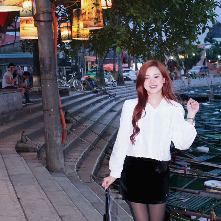 TÚ HUYÊN BOUTIQUE