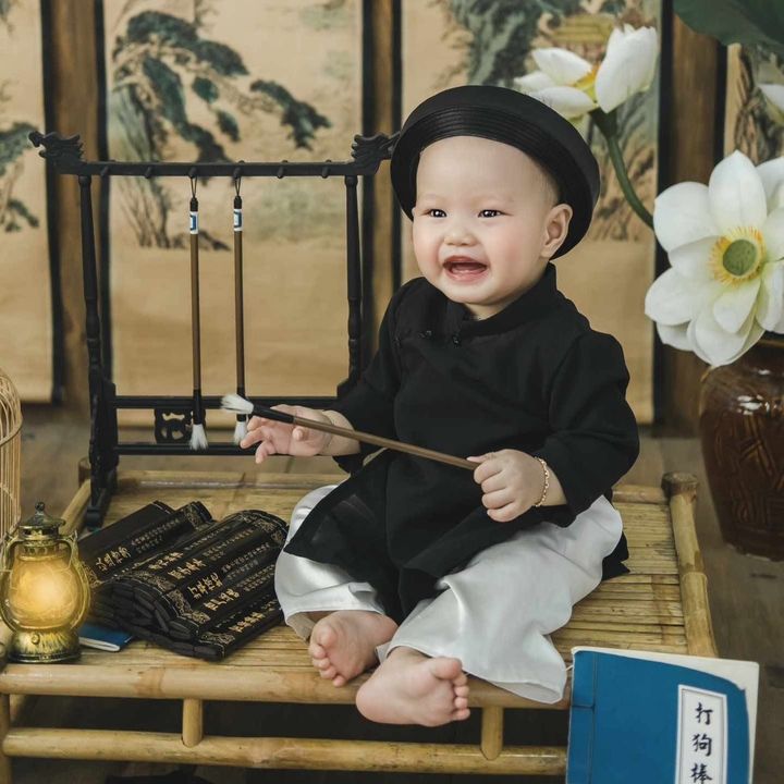 Nhà có 2 em Gấu