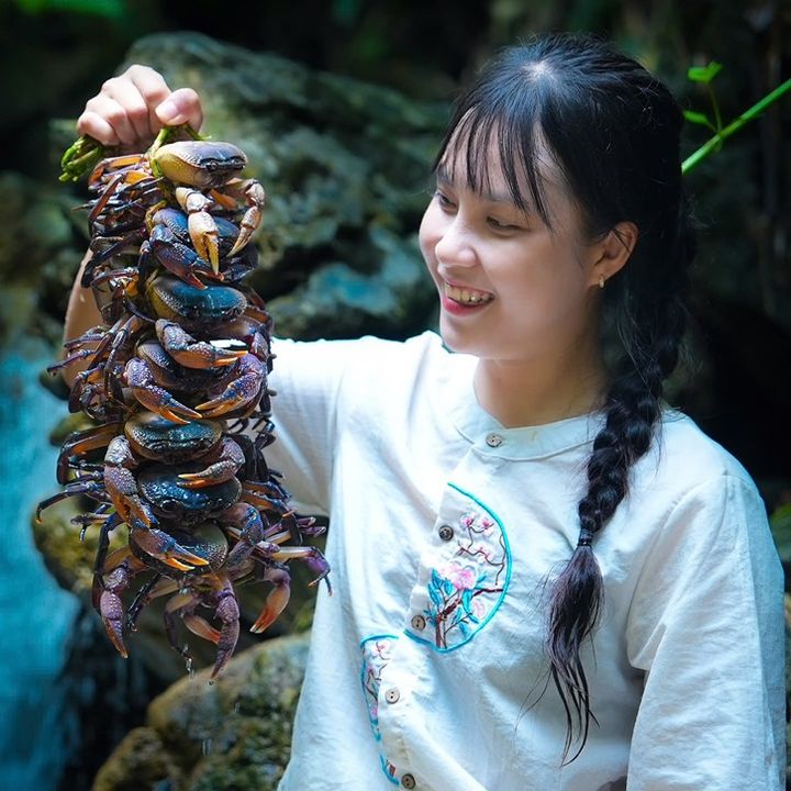 Linh - Vietnam
