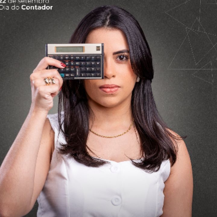 Aline Contadora