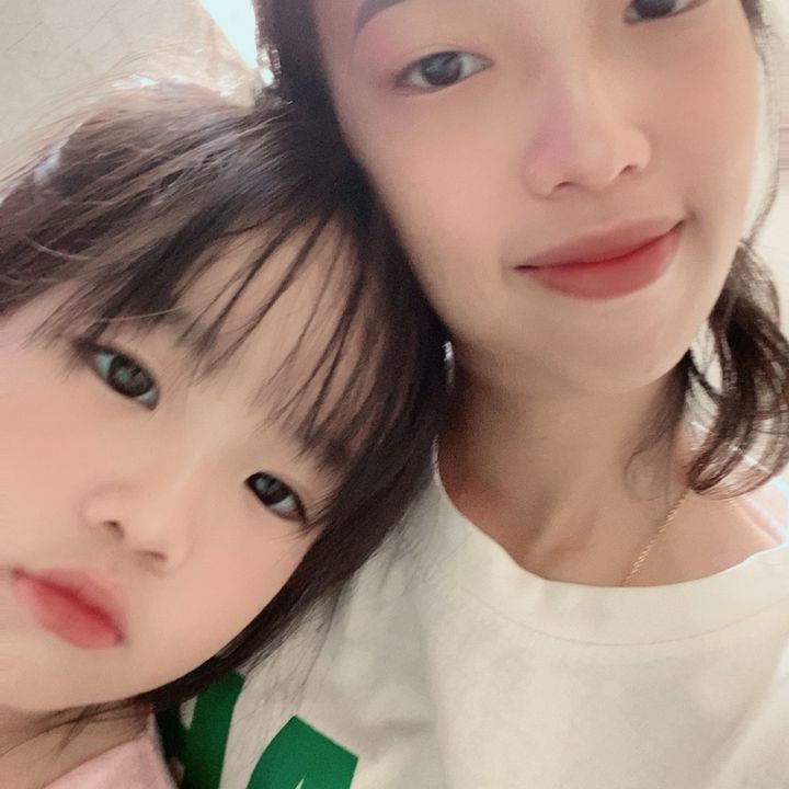 MẸ BÚT