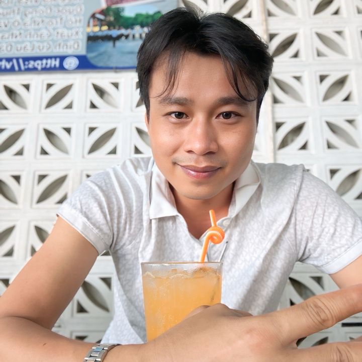 Kim Tiểu Hoàng Review
