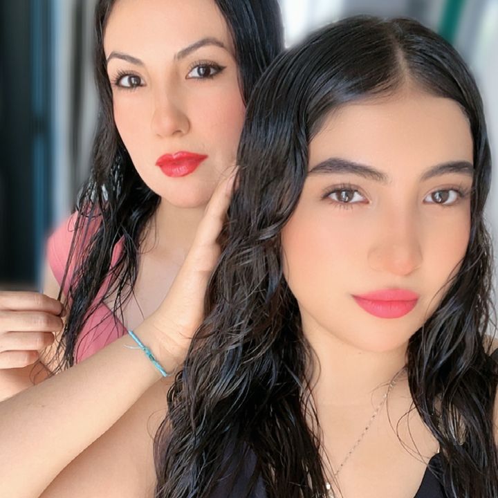 Jimena & Mary 🥑🪵