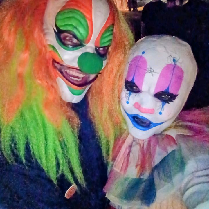 SnackwoodzTheClown❤️🖤