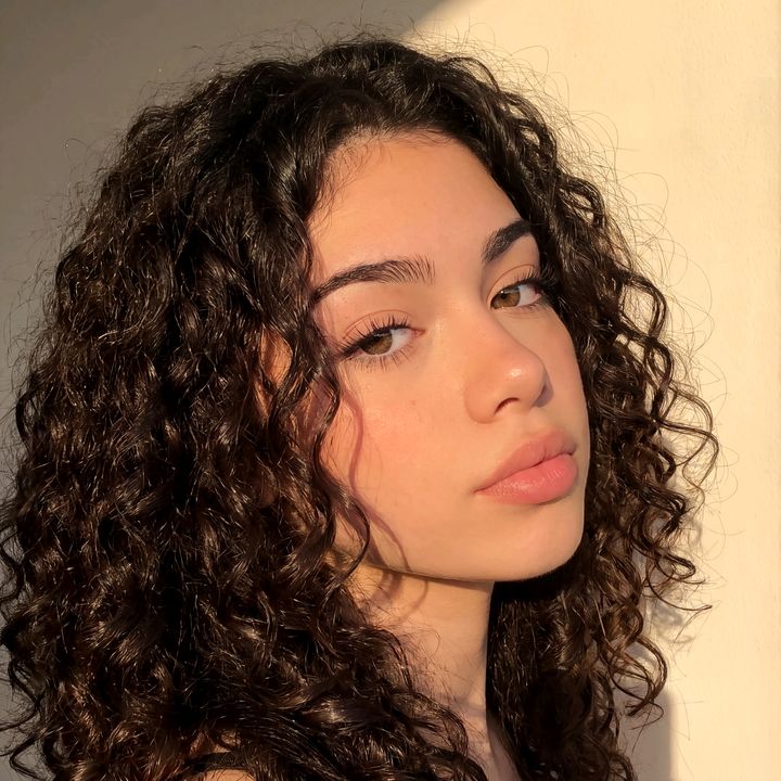 Bella ♡