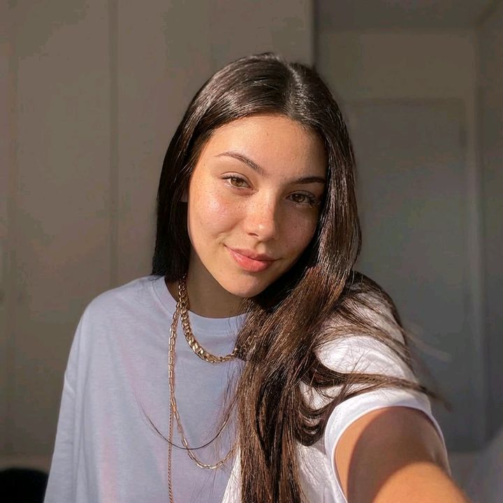 Isabela Monteiro