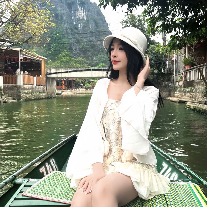 Ngọc Xinh Mê Shopping