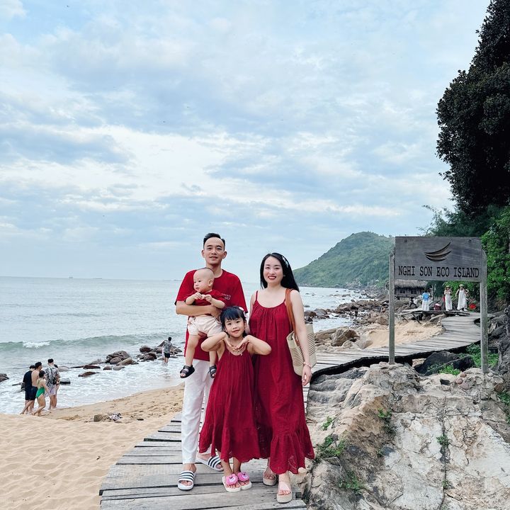 Mẹ Khôi và Anh nè