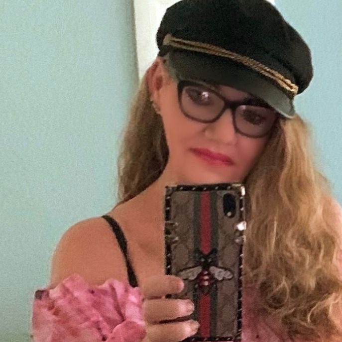Christine | Girlie Finds🛍️