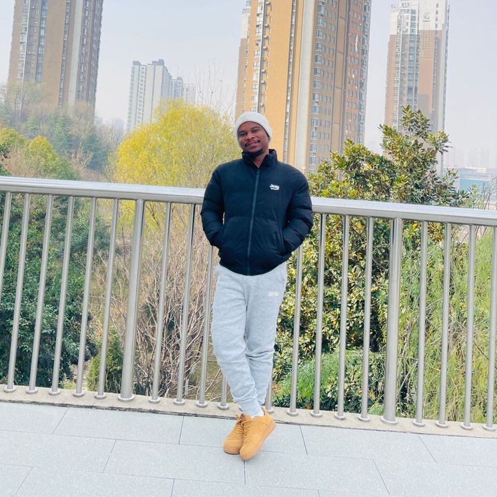 Hero Biz 🇨🇳