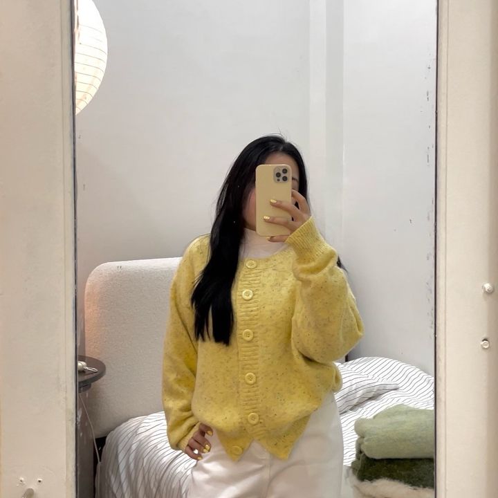 Zie in her room 🧺