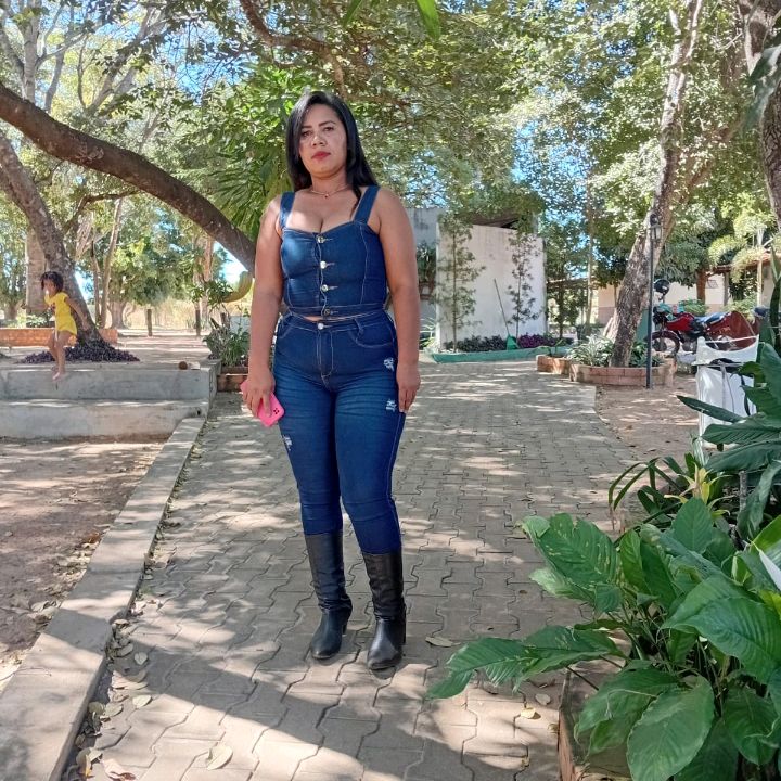 Á.. morena