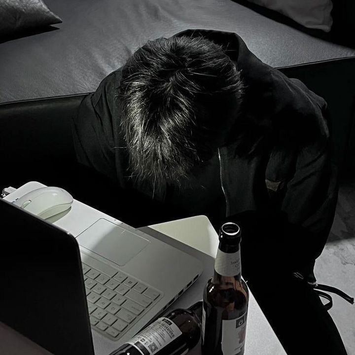 肌が汚くフラれた男