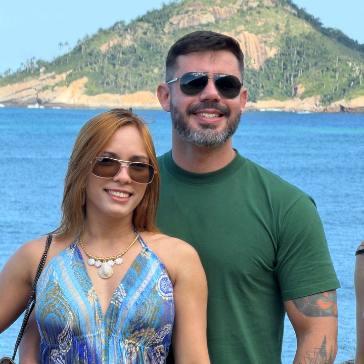 👩🏼‍❤️‍💋‍👨🏻 Casal Martins