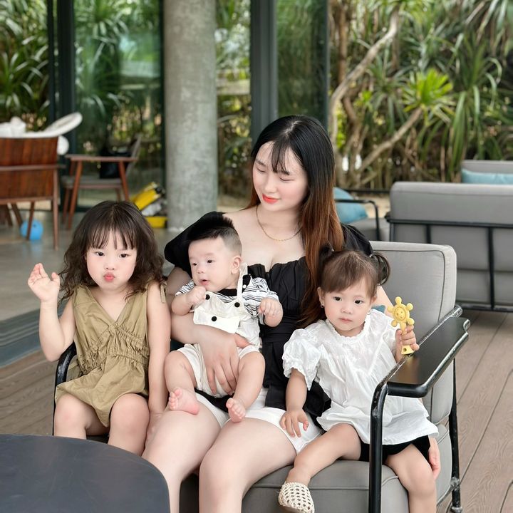 Mẹ Anh 3 con