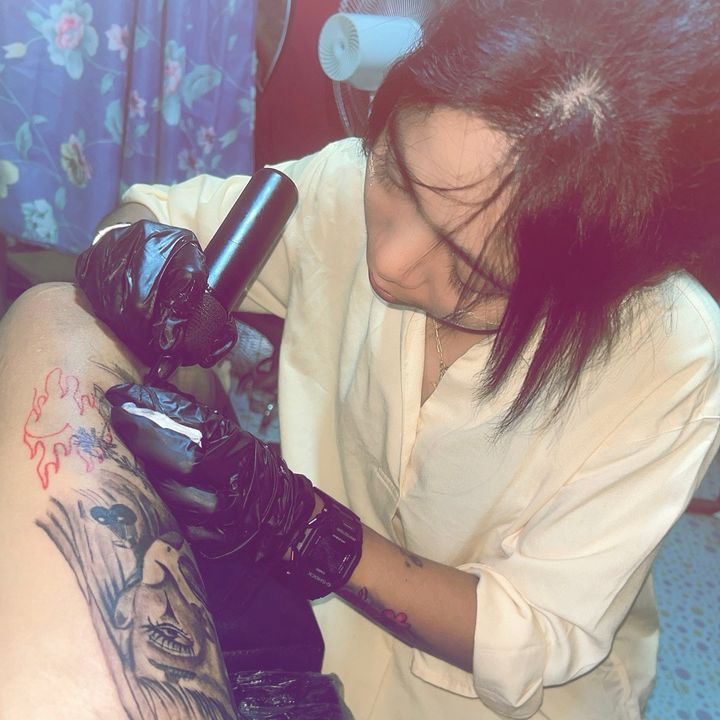 𝐈𝐭'𝐬 Me Tattoo(စလုံးတက်တူး)