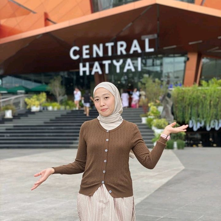 💃🏻$hopWithMe💃🏻