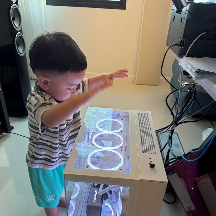 น้องมาคิน ขายของดีราคาถูก